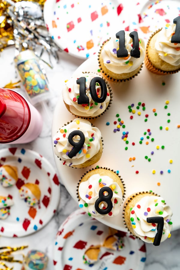 Confetti cupcakes displayed like clock