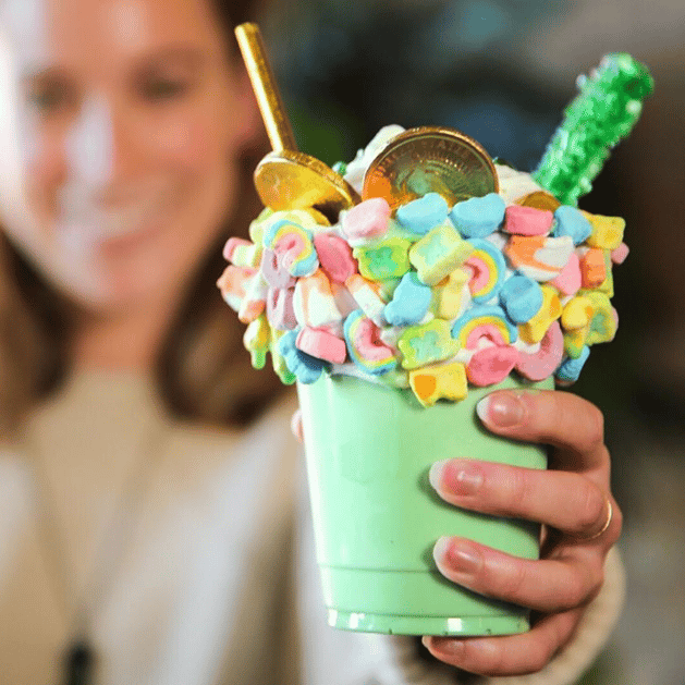 Candy-Filled Ice Cream Cups : fun cups